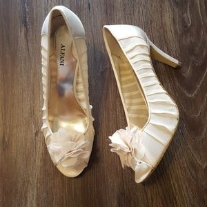 *SALE* 3/$10 - Alfani Peeptoe Heels Size 9